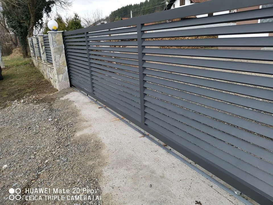 Dvorišna panelna ograda - galerija 1