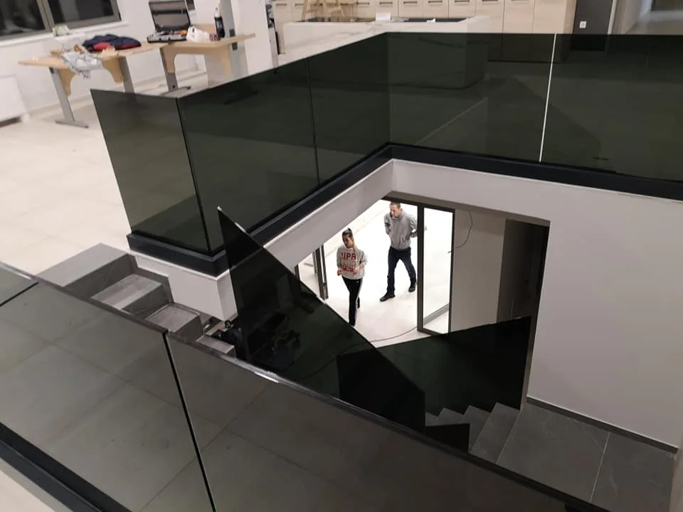 Staklena ograda za stepenište - galerija 2